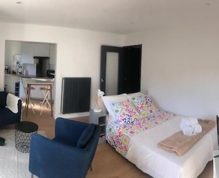 Rond Point Studio Cosy Et Central Avec Balcon Saint-Etienne  Luaran gambar