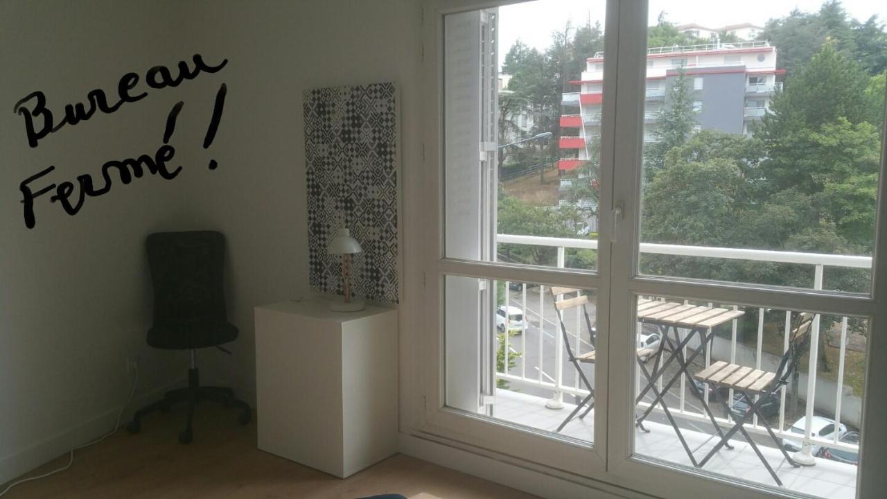 Rond Point Studio Cosy Et Central Avec Balcon Saint-Etienne  Luaran gambar